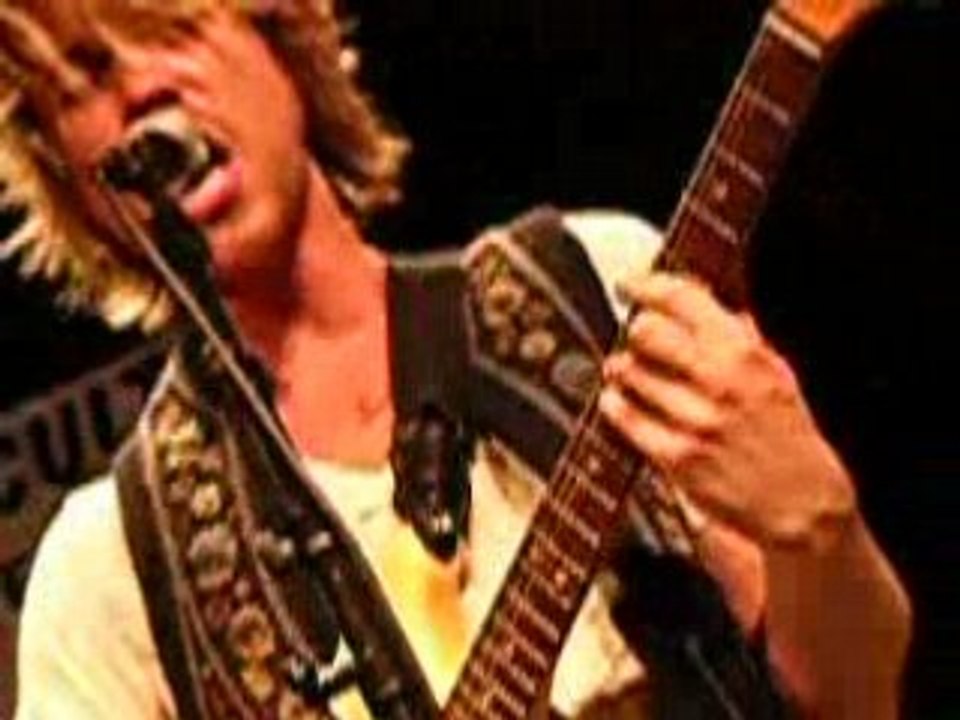 Dig Up Elvis Odeon 11