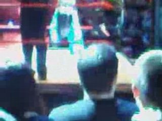 RAW Live 270908 - Rey Mysterio vs Kane