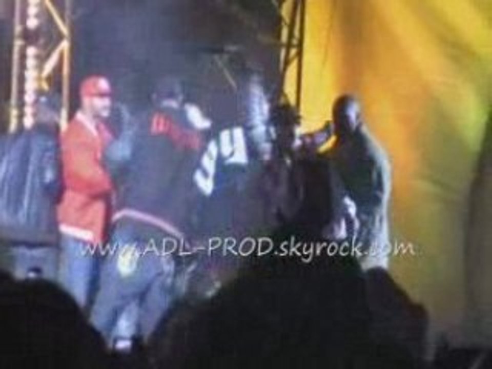 BOOBA URBAN PEACE 2  (  BONE QUALITÉ ) EMBROUILLE