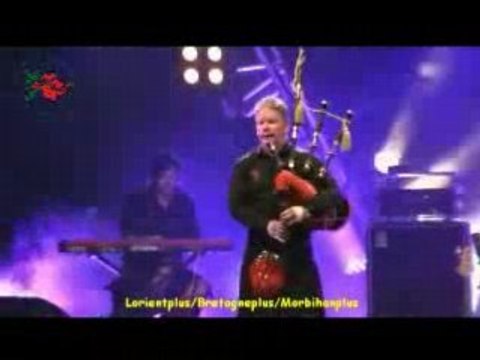 Festival Interceltique 2008 Red Hot Chilli Pipers