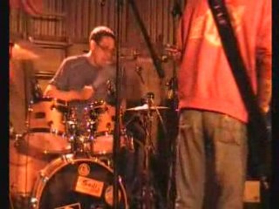 Je lui branle le manche