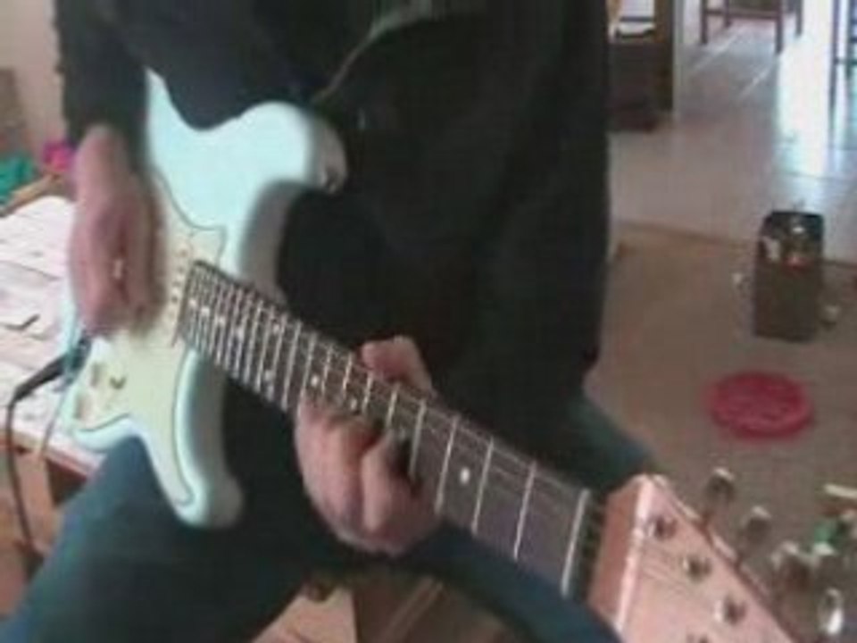 Fender Classic Player 60 + Roland Cube 30