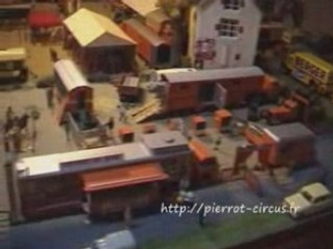 Pierrot-circus - Présentation du Cirque Amar (Maquette)