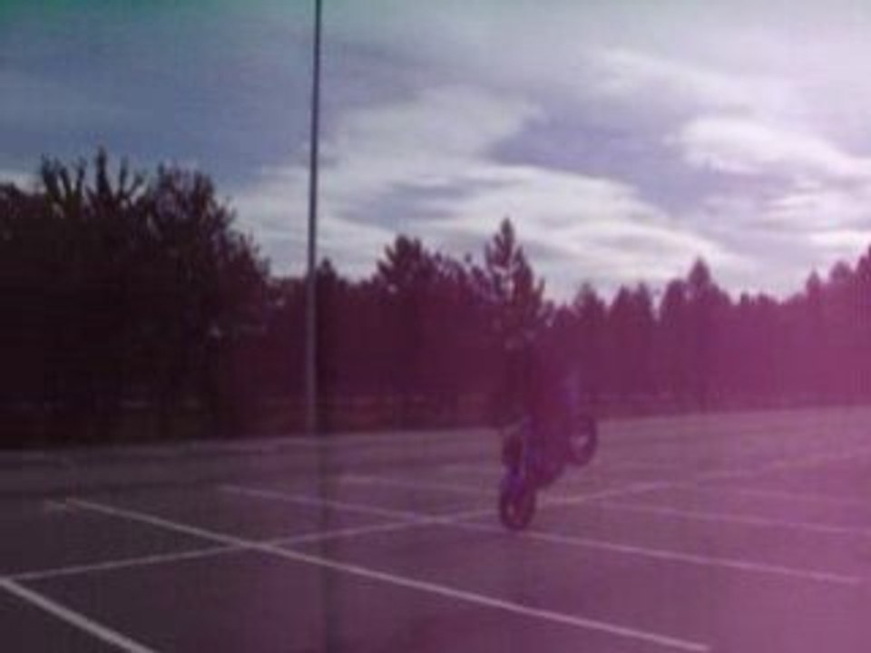 stoppies en derbi GPR 2