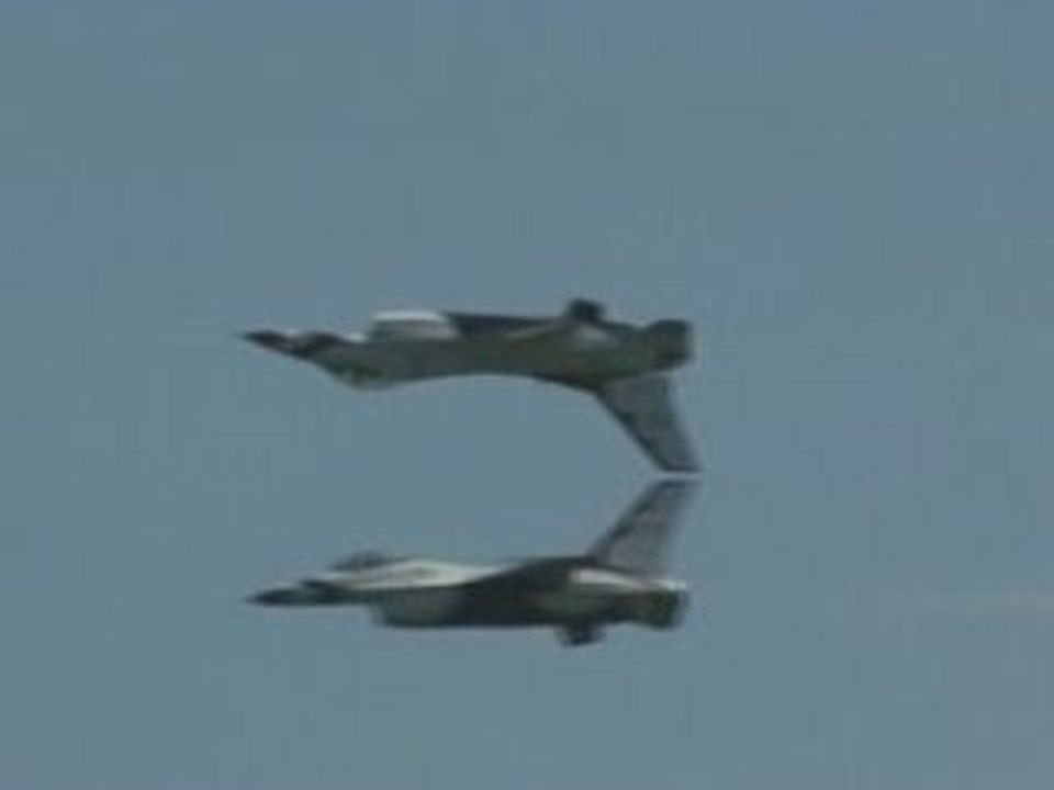USAF Thunderbirds 2007 demo