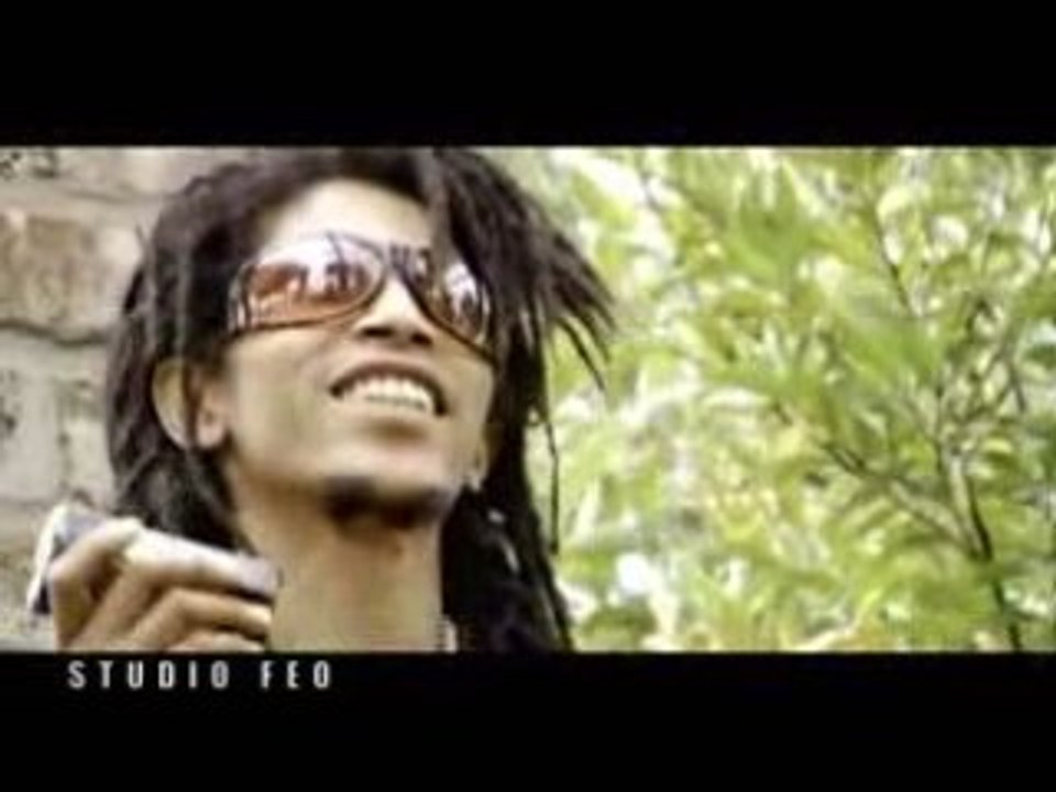 TAGNINIAKO - Mika sy Davis