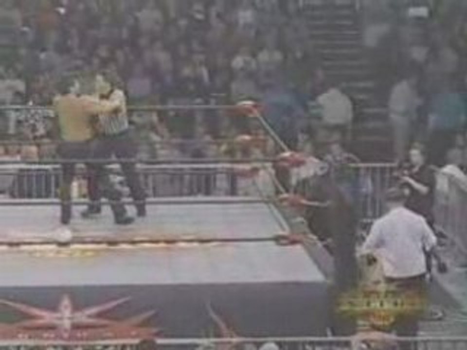 Disco Inferno vs Vampiro
