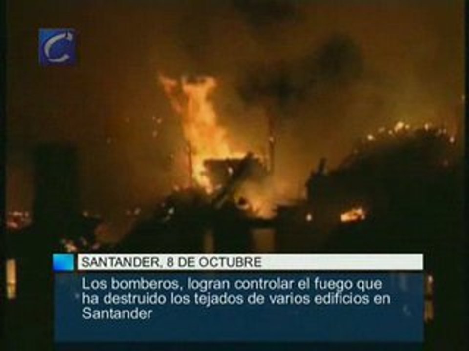 Un incendio destruye en Santander tres edificios