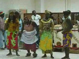 GUYANE Danse traditionnelle bushinengué (MFR de Mana)
