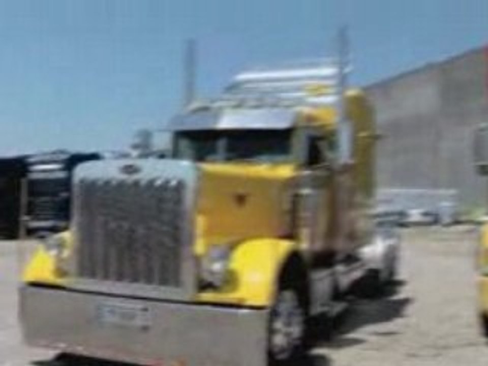 Pierrot amoureux de son truck