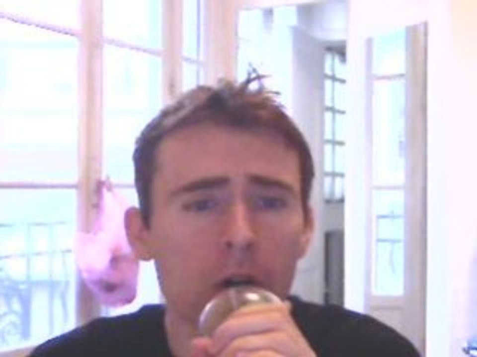 Wiwi égratigne "On s'est marié par un jour de pluie"