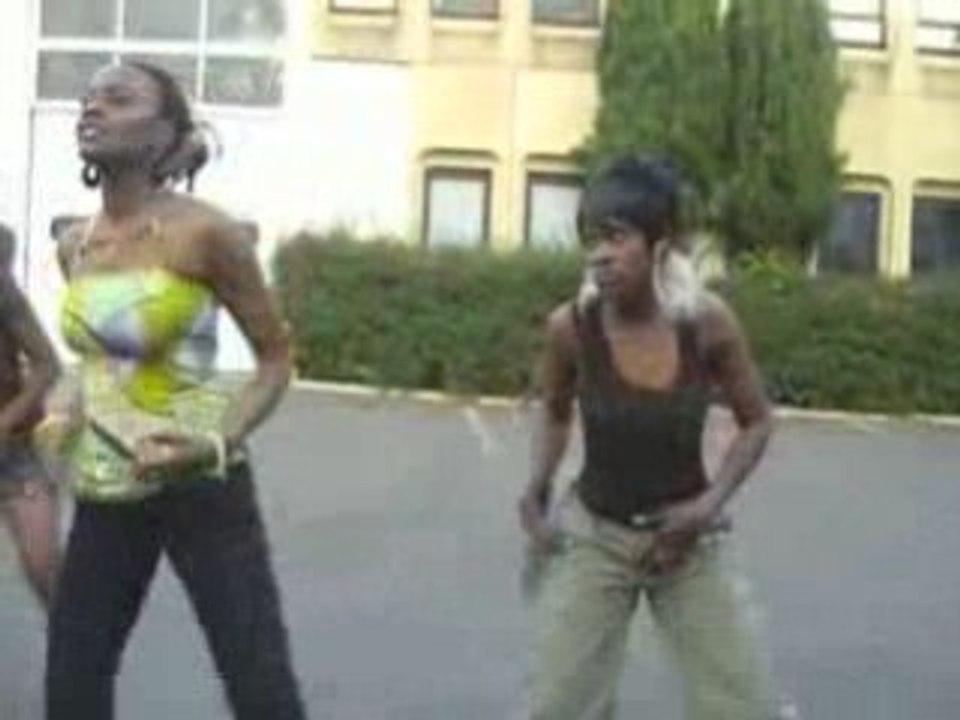 Chorégraphie décalé kinois