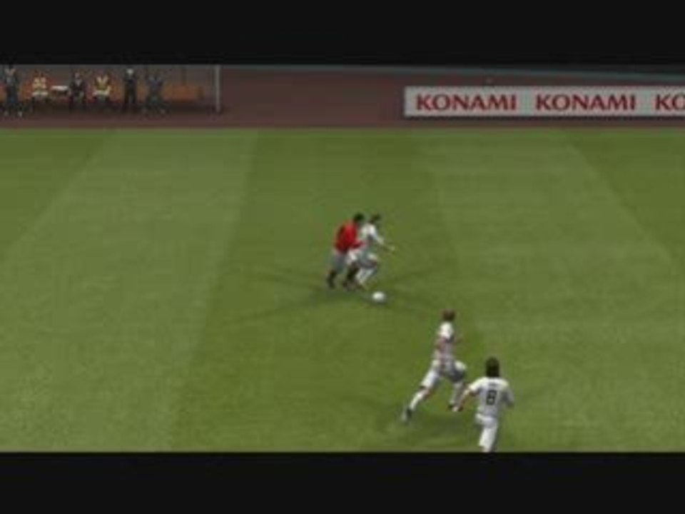 Petit pont ronaldo sur ramos ! PES 2009 DEMO