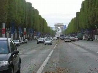 Paris : Avenue des Champs Elysées