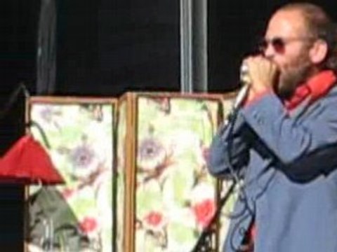 FETE DE L'HUMA SCENE ZEBROCK AVEC MORIARTY