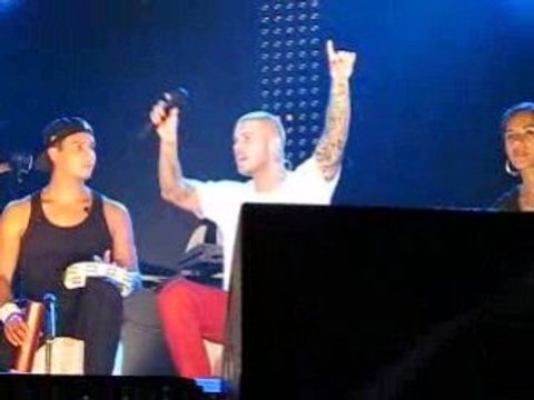 10.10.08 - M.Pokora - Hey Ya 2 (live Strasbourg)