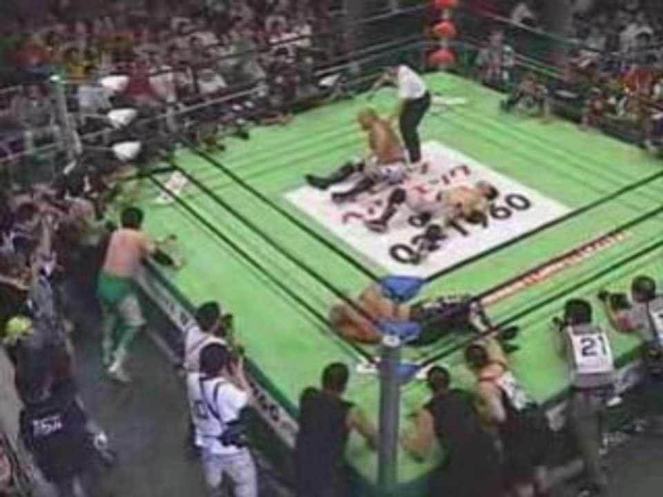 Misawa & Ogawa vs. Mutoh & Kea - 7.10.2004 - P3