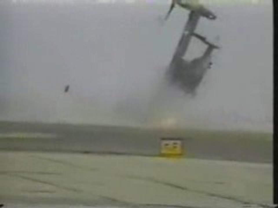 Nasty Dangerous Helicopter Crash Burn
