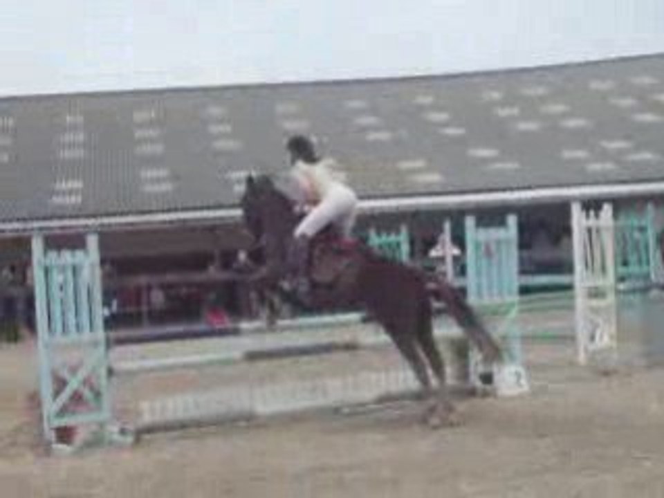 Pauline [ en étant pas sur =S ] & son cheval