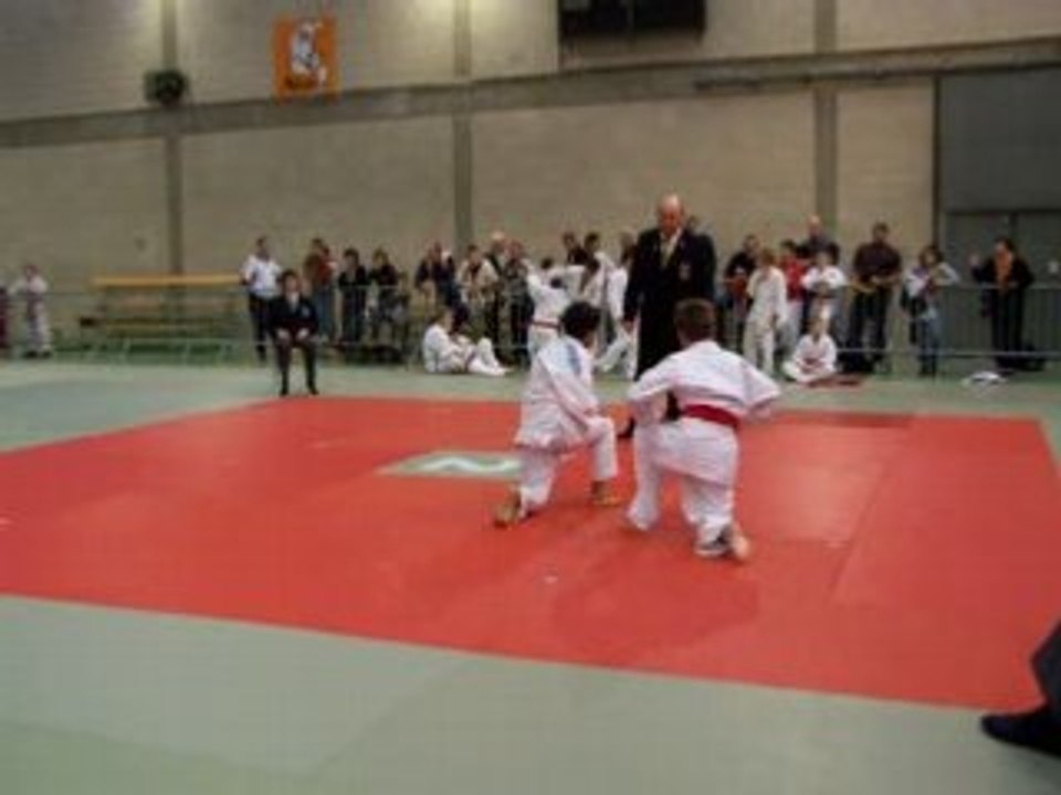 Nadim 1er combat part 1 charleroi le 11-10-08