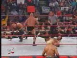 WWE RAW 11.03.2002 Rock & SCSA vs Outsiders,Hogan