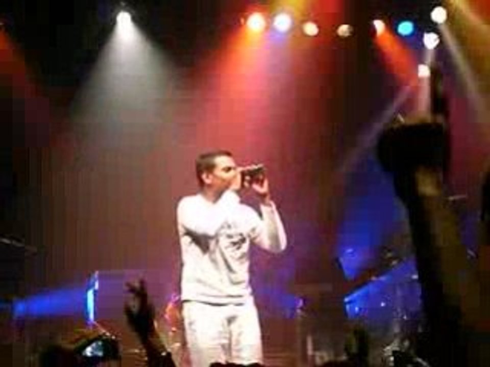 Real Limit Bataclan Amélia