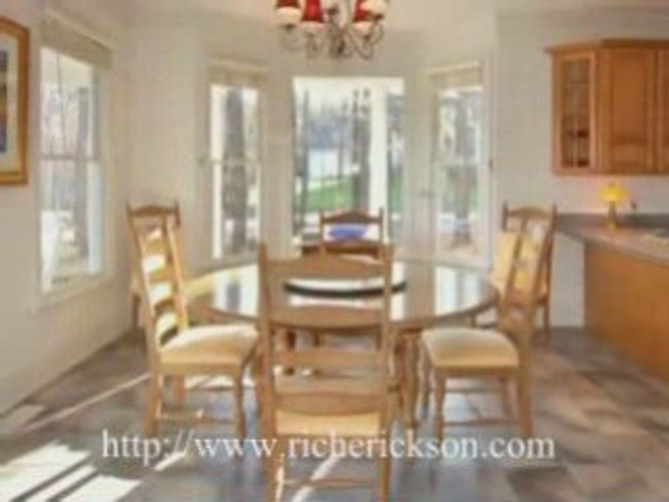 Lake Norman Real Estate 4br/4ba home in Lake Norman $589k