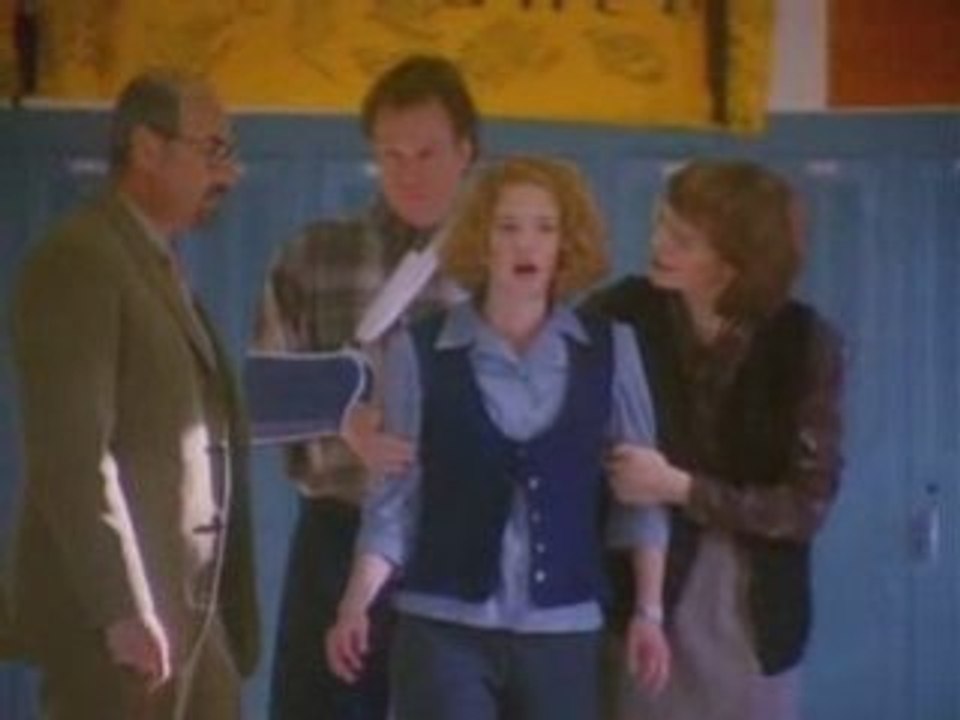 DON'T LOOK UNDER THE BED (1999) (3/10)