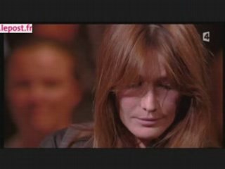 Valeria Bruni-Tedeschi parle à Sarkozy ( Affaire Petrella)