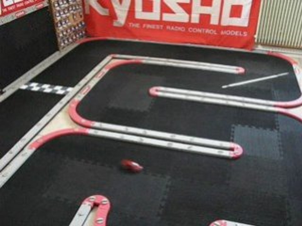 dnano lancer essai sur piste kyosho mini z 30*30