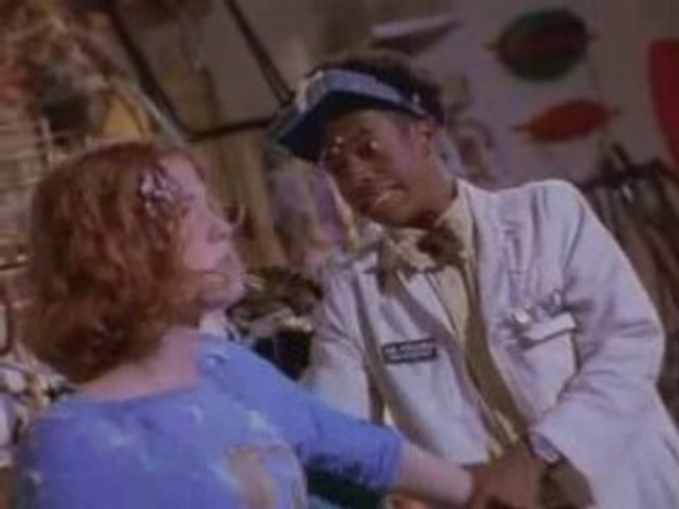 DON'T LOOK UNDER THE BED (1999) (6/10)