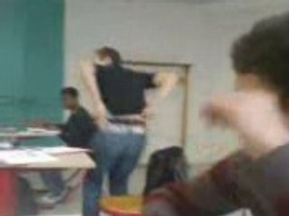 LUCA MONTRE SON BOUL =(