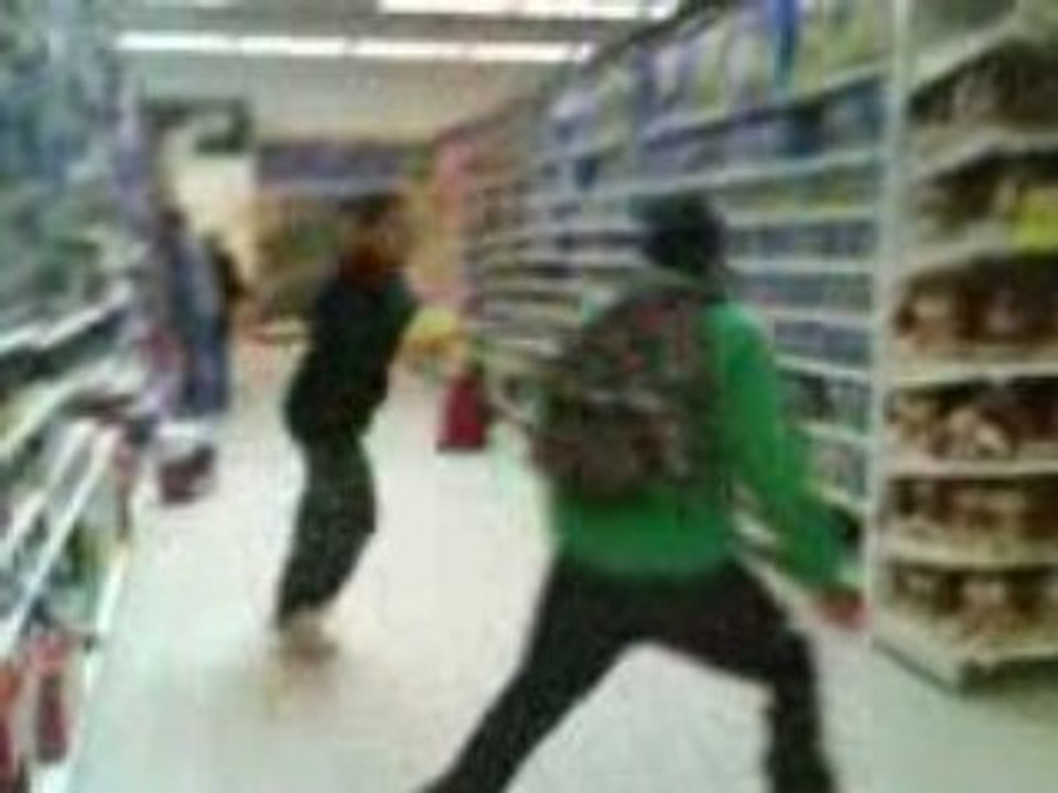 bataille d'épée en plastique avec steevy et medy