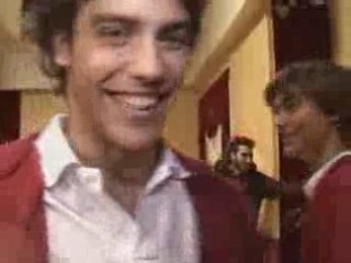 Los chicos sse divierten con el equipo