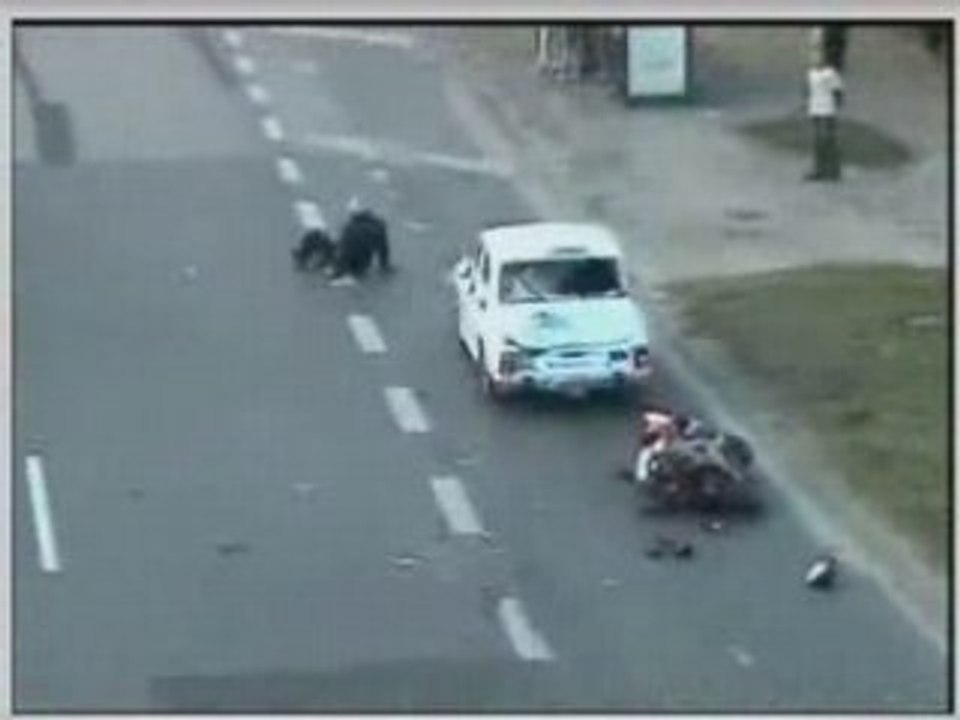 Careless driver Nasty Bike Crash