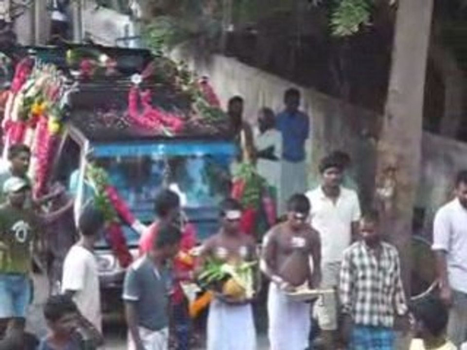 Un enterrement à Colas Nagar.