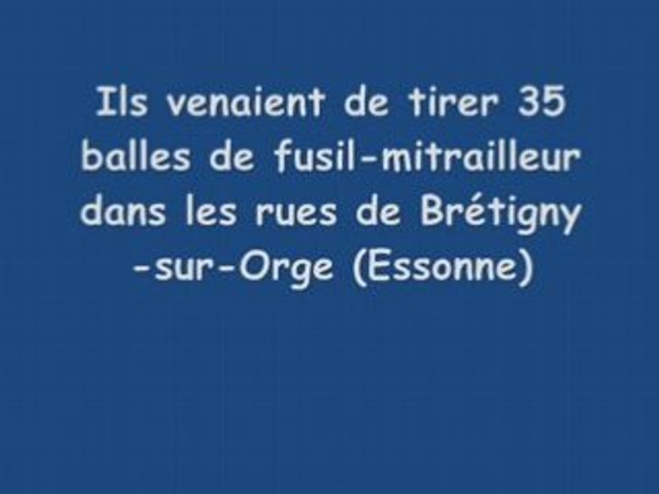 kemi seba  invité par des représentants de groupe skinhead