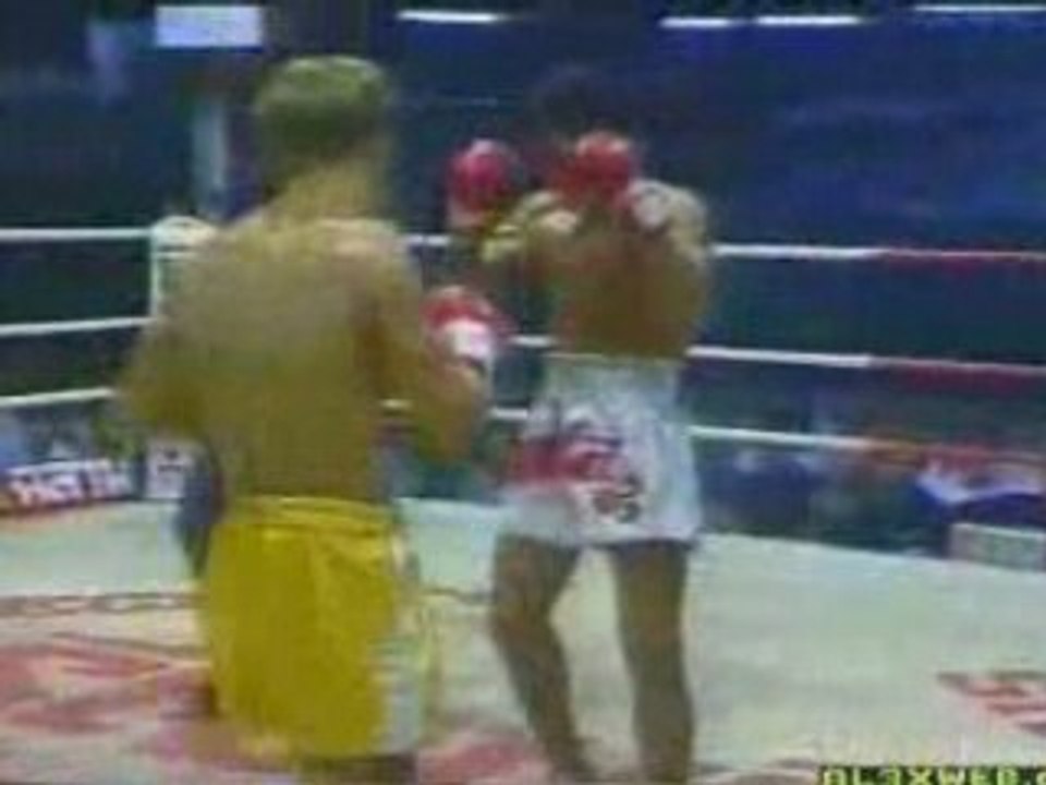 Ramon Dekkers vs Nangpon Lumpinee Part1