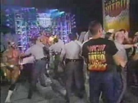 Outsiders invade wCw Nitro