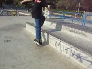 nose grind kurtis