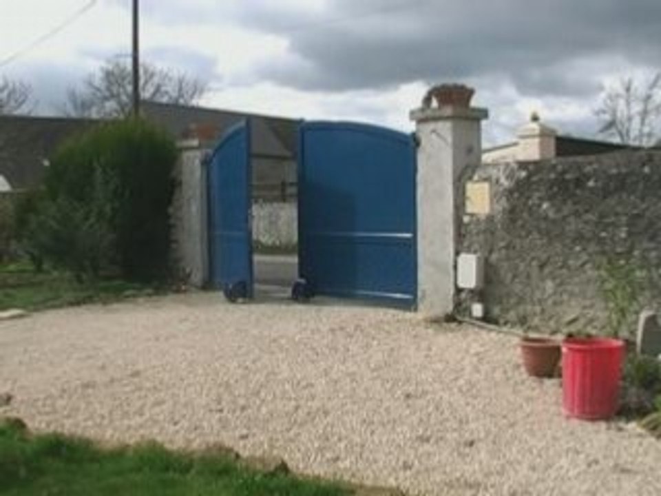 Ouverture 90 ° et 160 ° sur gravillons