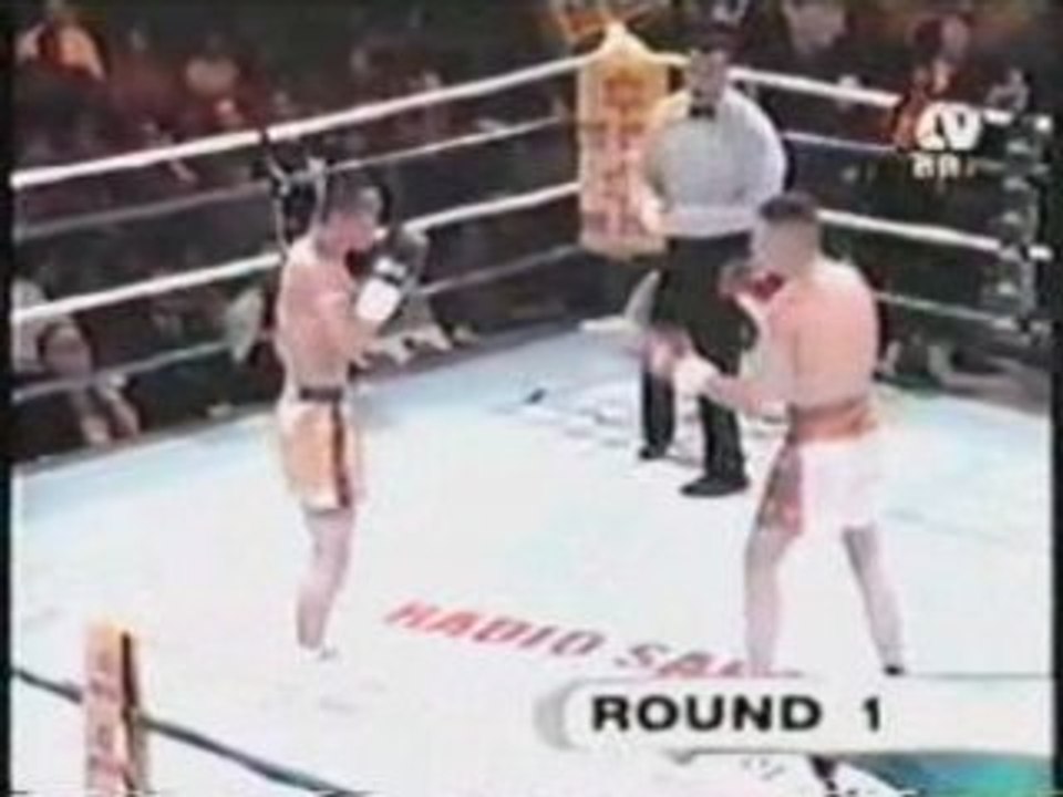 jean-charles karbowsky vs Robot Kaennorsing