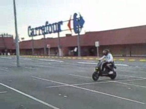 sa ser mon pote toto aka mon frere lol