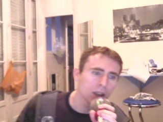 Wiwi égratigne "Back for good"