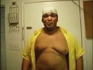 Beat Box avec les seins qui bougent ...