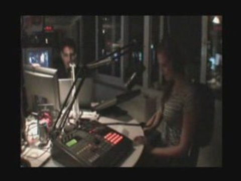 Clara Morgane chez MikL lesi NRJ