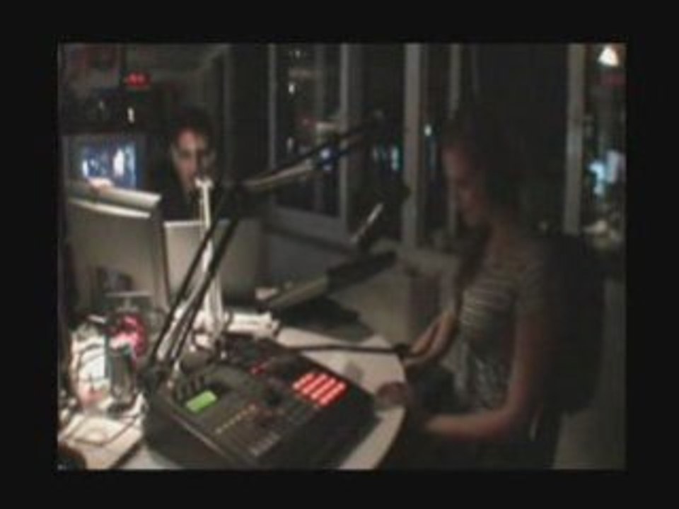 Clara Morgane chez MikL lesi NRJ