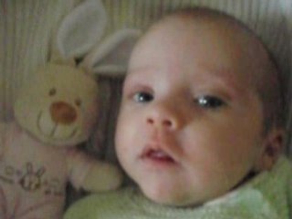 EVAANDRE 071217 AREUUUH 3 mois