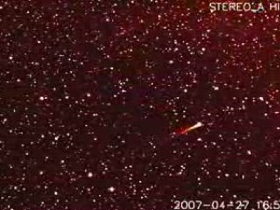 Stereo observe la comete Encke