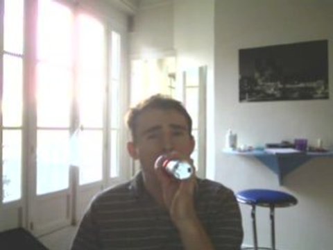 Wiwi égratigne La nuit je mens